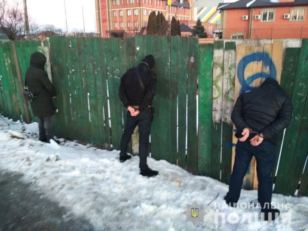 В Киеве группа домушников совершила серию квартирных краж (видео)