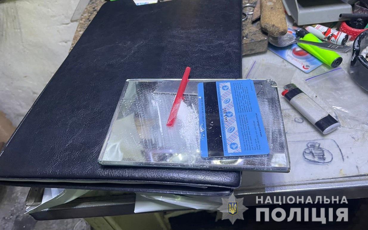 В Киевской области местные жители сдали в полицию распространителя наркотиков
