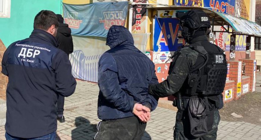 В Киевской области полицейский занимался сбытом амфетамина (видео)