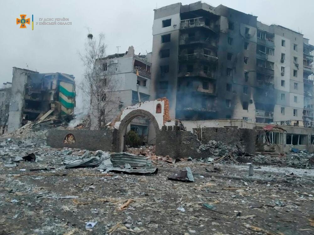 В Бучанском районе обстрелами были разбиты жилые дома (фото)