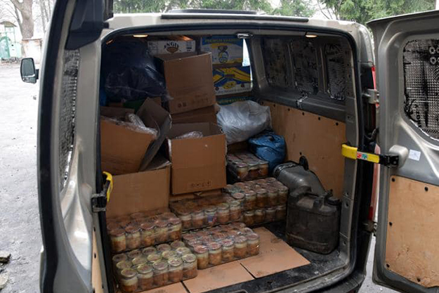 Тернопольчане отправили в Киев и Васильков шесть тонн гуманитарной помощи