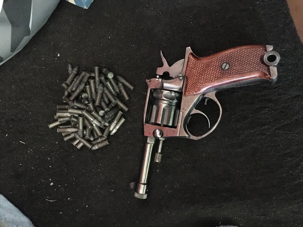 Житель Фастова хранил револьвер и 86 патронов
