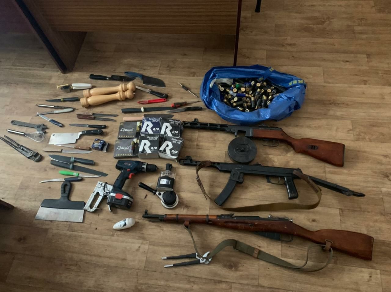В Броварском районе мародер обворовал частный дом и похитил нарезное оружие