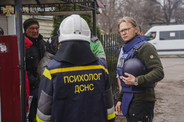 В Киевской области психологи ГСЧС оказывают помощь людям, пострадавшим от войны (фото)