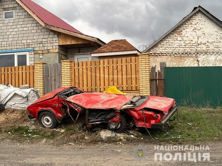 Полицейские выявляют факты преступлений со стороны войск РФ на территории Киевской области (фото)