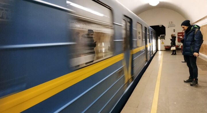 В Киеве возобновляется движение по красной ветке метро