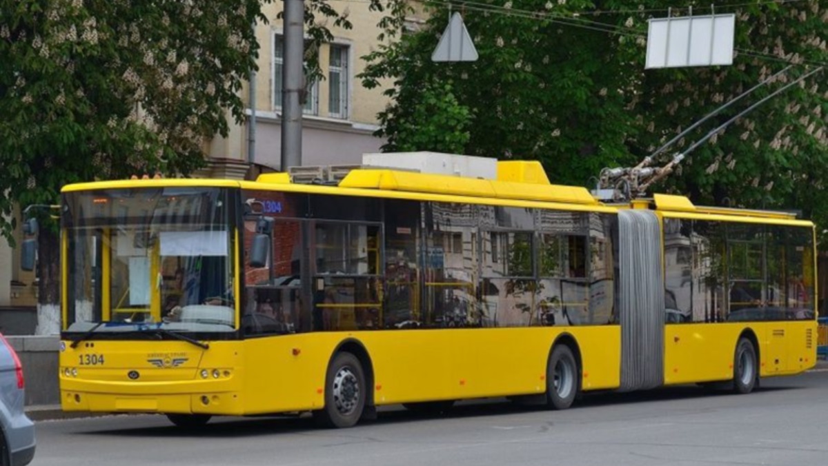 В Киеве возобновили работу пять троллейбусных маршрутов 