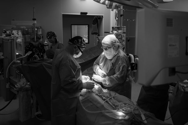В Киеве в больнице “Охматдет” на полную мощность заработали операционные отделения (фото)