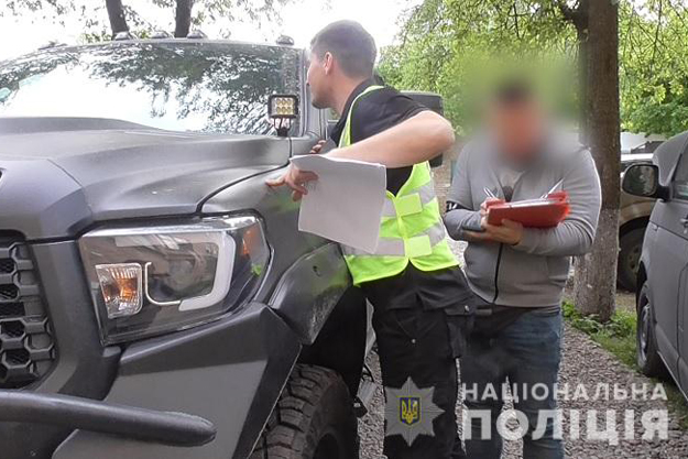 В Киеве преступная группировка угнала 39 транспортных средств (видео)