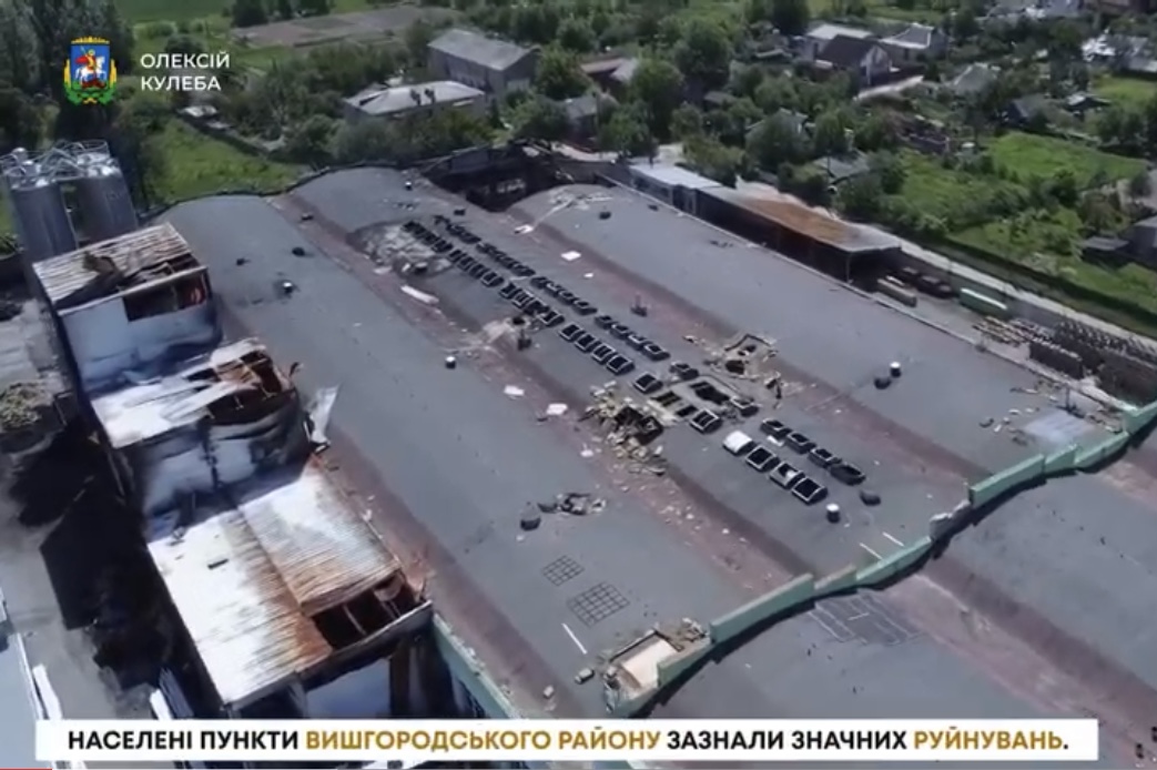 В поселке Дымер войска РФ разгромили крупное промышленное предприятие (видео)
