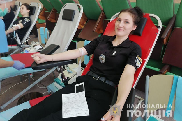 Полицейские Вышгородского района сдали кровь
