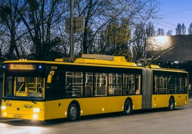 В Киеве троллейбусный маршрут № 31 продлен до станции метро “Лукьяновская”