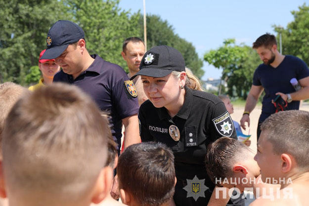 В киевской полиции напомнили о правилах поведения у воды. Полезно знать