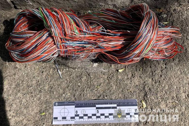 В Киеве приезжий пытался украсть кабель и попался на глаза бдительному прохожему