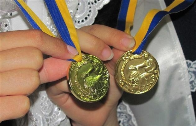 В Киевской области около семисот выпускников получили золотые медали