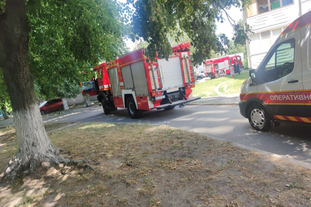 Киевские пожарные спасли ребенка и троих взрослых