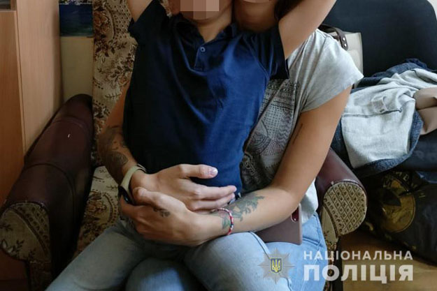 В Киеве полицейские обнаружили 6-летнего ребенка, который находился в квартире без присмотра