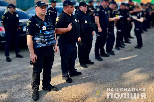 Полицейские Киевской области устроили облаву на нетрезвых водителей и нарушителей правил торговля алкоголем и табаком