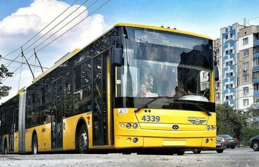 В Києві на вулиці Софіївській тимчасово змінено рух тролейбусів