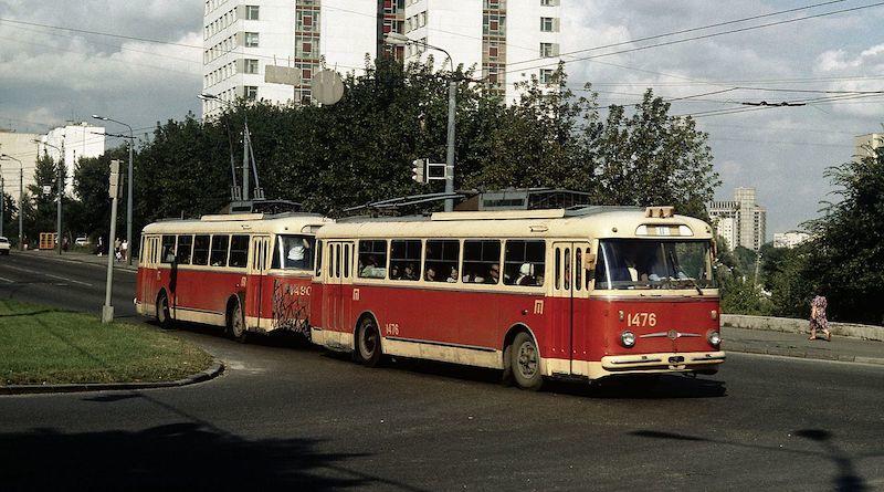 В Киеве открыли Октябрьское троллейбусное депо. День в истории столицы