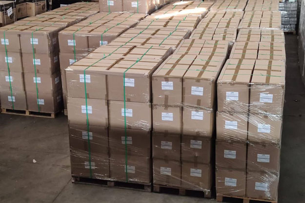 Посольство Ізраїлю в Україні передало Києву 50 тисяч пакунків готового харчування. Місто передасть їх на потреби ЗСУ