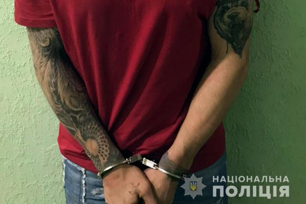 В Святошинском районе Киева спецназовцы задержали местного жителя, у которого изъяли наркотические вещества на сумму 2 миллиона гривен
