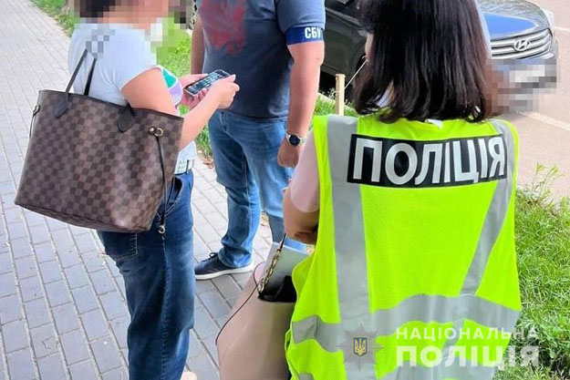 В Киеве действовала группировка мошенников, незаконно завладевших шестью квартирами в столице