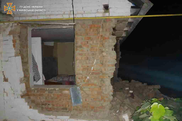 В Киевской области в частном доме взорвался газ. Травмированы двое взрослых и семимесячный ребенок (фото)