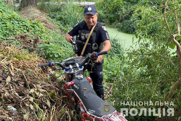 В Обуховском районе местный житель угнал мотоцикл и велосипед