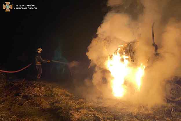 В Белоцерковском районе огнем уничтожен трактор