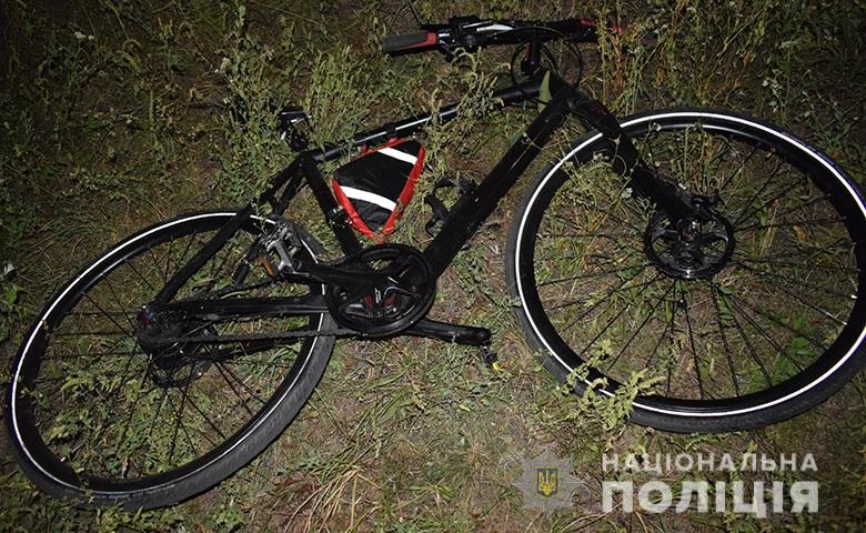 В Києві на Оболоні зіткнулися автомобіль Toyota та велосипед. Велосипедист помер на місці пригоди