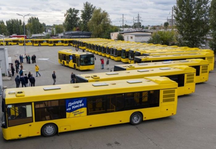 Киев отправит в Днепр 30 пассажирских автобусов