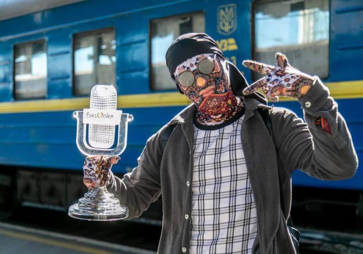 В Киев привезли новый микрофон победителей Евровидения-2022
