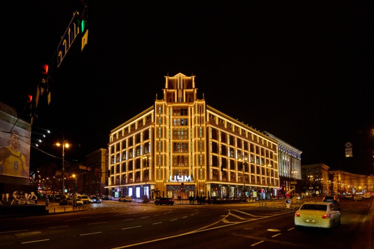 Киевляне просят отключать по ночам подсветку фасадов