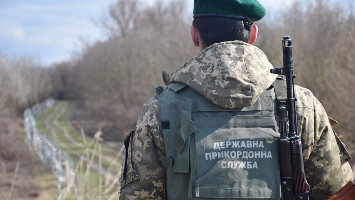 Під Києвом прикордонники затримали двох громадян з підозрілими записами в телефонах