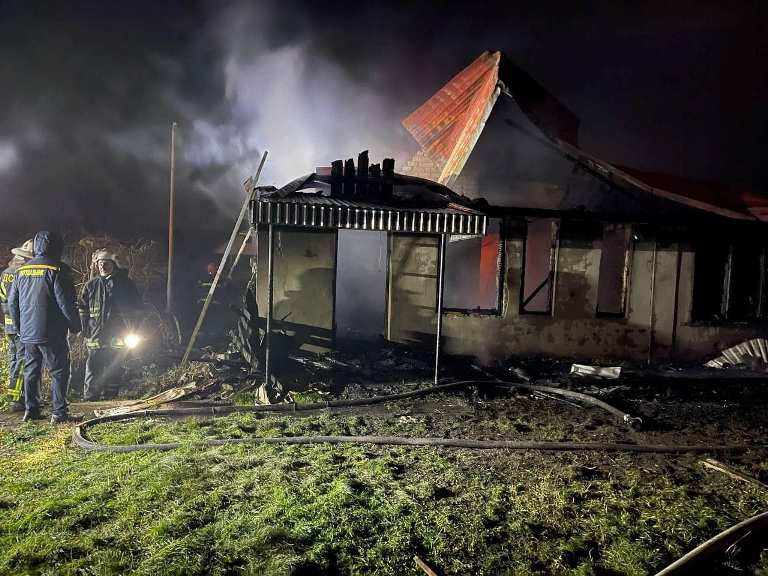 Под Киевом пенсионер сгорел в собственном доме