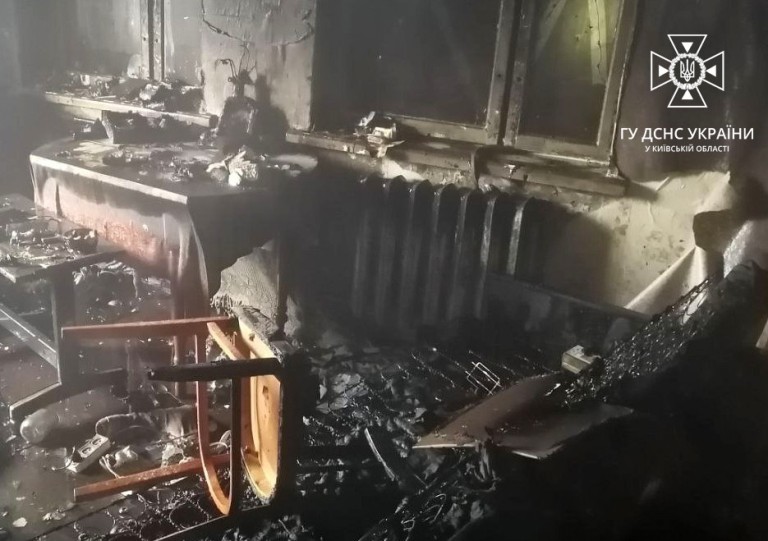 В пригороде Киева загорелся частный дом, в огне погиб мужчина