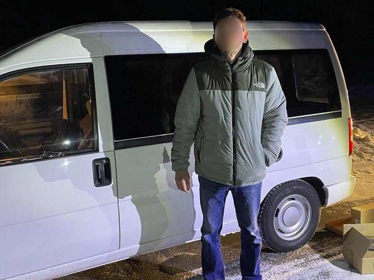 Ехал пьяным и с оружием: под Киевом остановили нарушителя комендантского часа