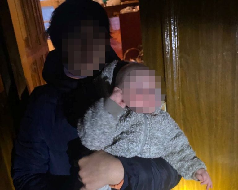 В Киеве у неблагополучной матери забрали грудного ребенка