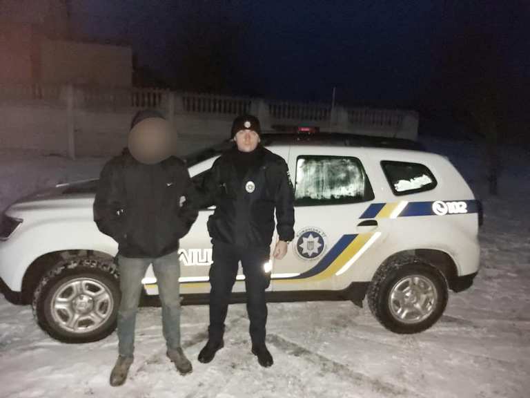 Под Киевом поймали парня, обворовывавшего дачи