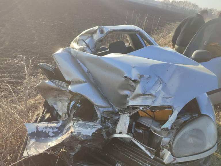 Под Киевом Lanos влетел в грузовик, пассажир легковушки умер в больнице