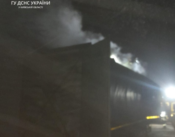 Под Киевом загорелся грузовик с углем