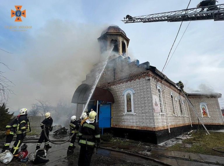 В Киевской области загорелся храм