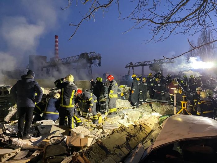 Взрыв на бывшем заводе в Киеве: количество погибших увеличилось до четырех