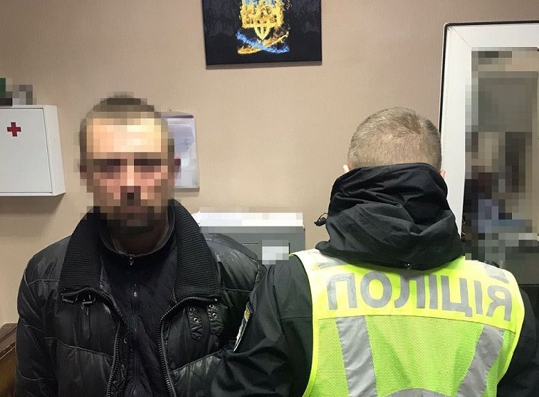 У Києві чоловік погрожував підірвати станцію метро