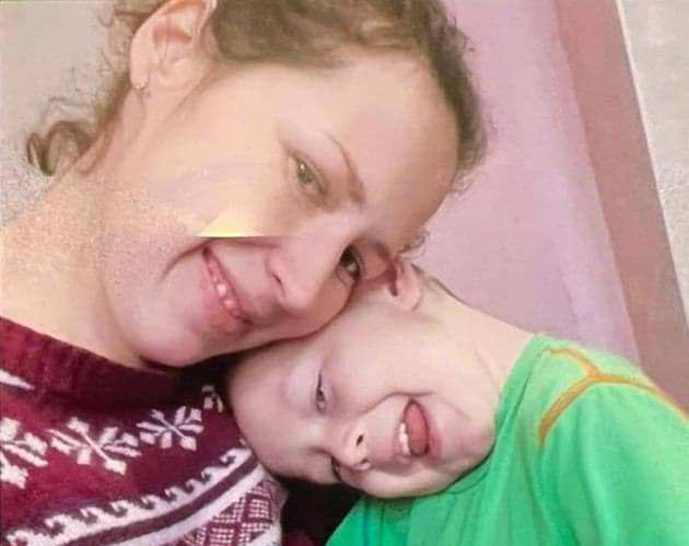 Ушли гулять и не вернулись: под Киевом пропали мать с ребенком