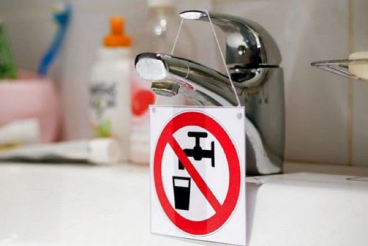 Будут промывать сети: жителей Троещины просят не пить воду из-под крана