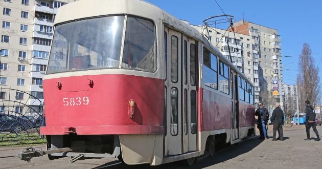 На выходных в Киеве отменили трамвай №16