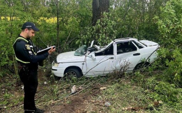 В Киевской области парень угнал машину и попал в ДТП (фото)