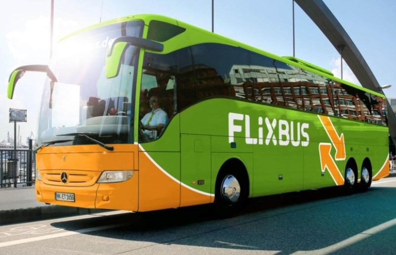 Автобусный лоукостер открывает новый маршрут из Киева в аэропорты Варшавы